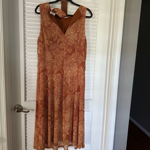 NWOT London Times Sleeveless Midi Dress - Picture 3 of 6